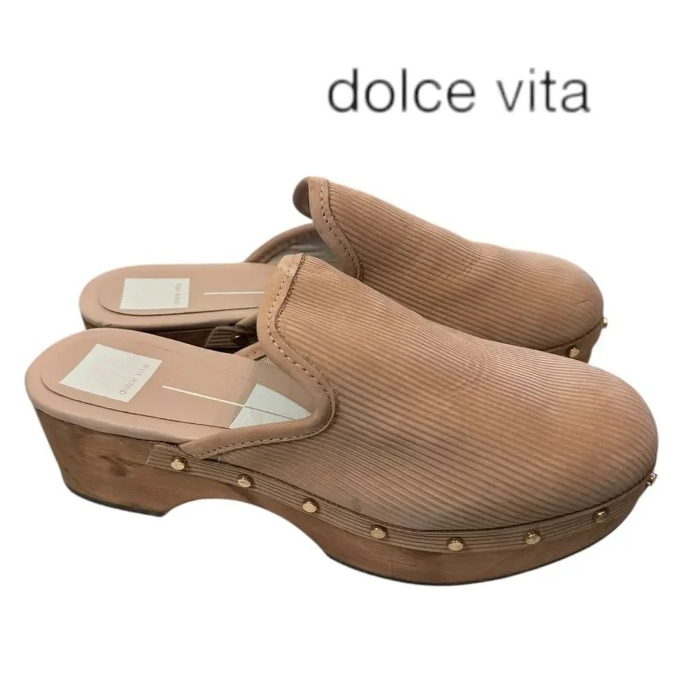 Dolce Vita Closen Women's Studded Camel Beige Nubuck Slip-on Clogs 7